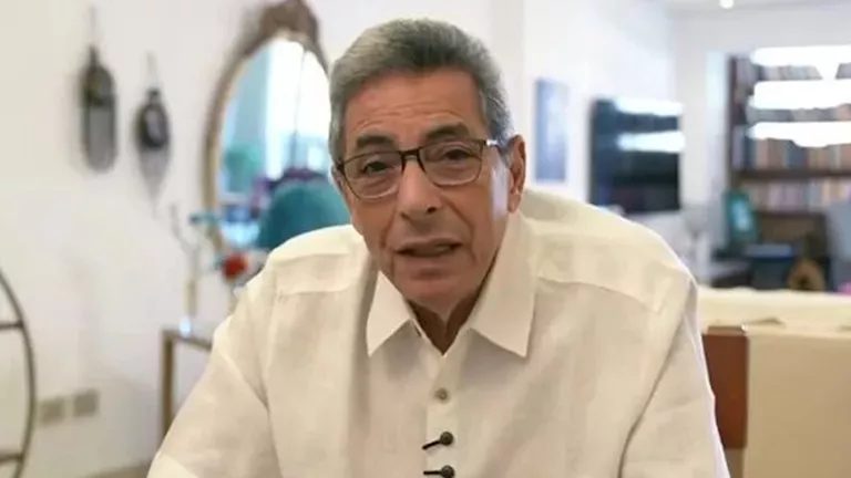 "لا تتسرعوا في إصدار الأحكام".. محمود سعد يٌعلق على واقعة دينا عزت وزوجها